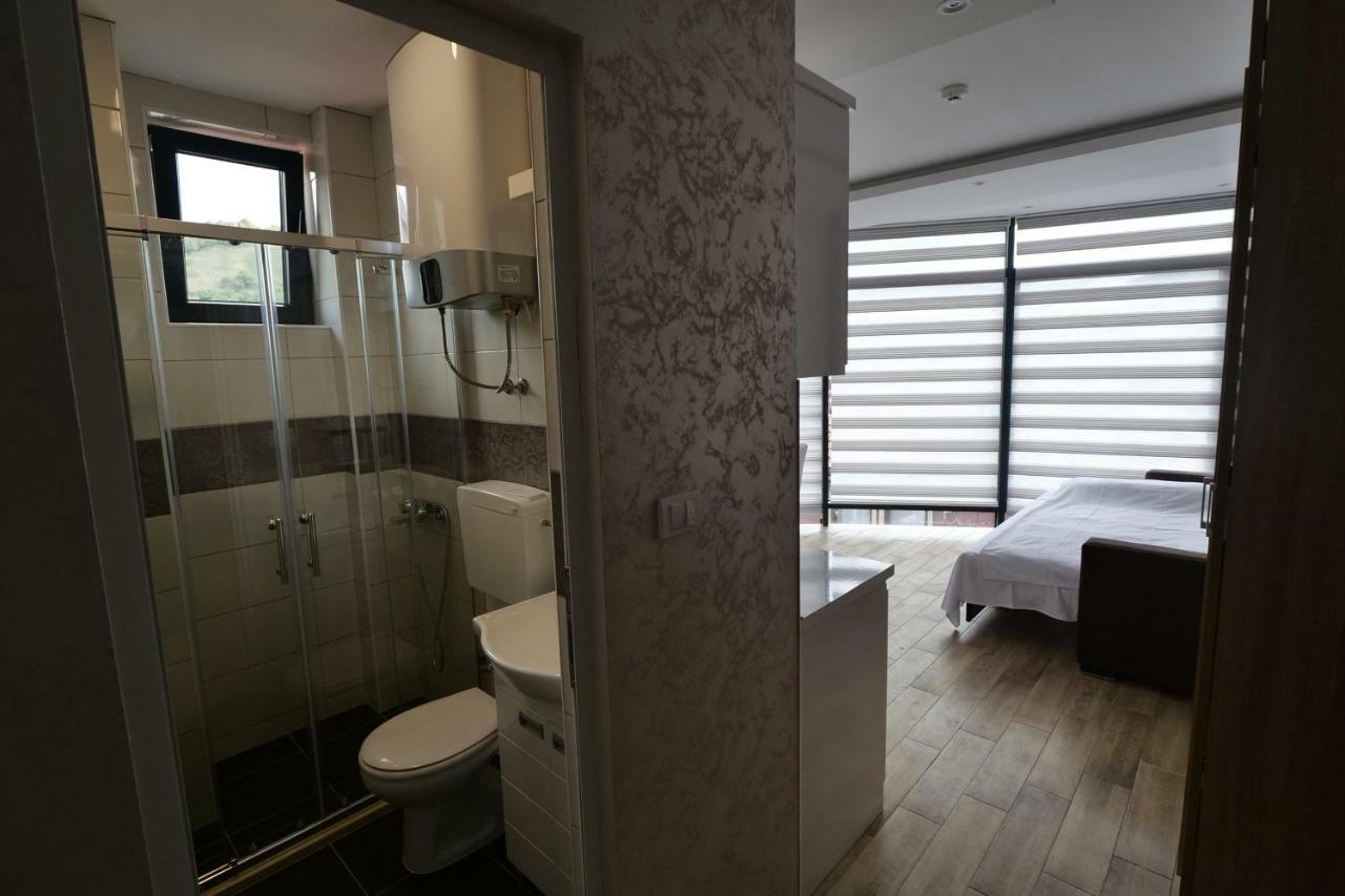 Dubai Apartmani 新帕扎尔 外观 照片